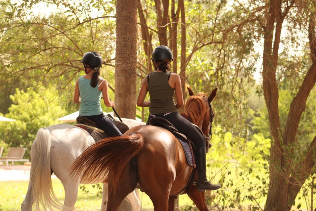 Deux cavalières Equi-Z by La Vie en Rose Marrakech