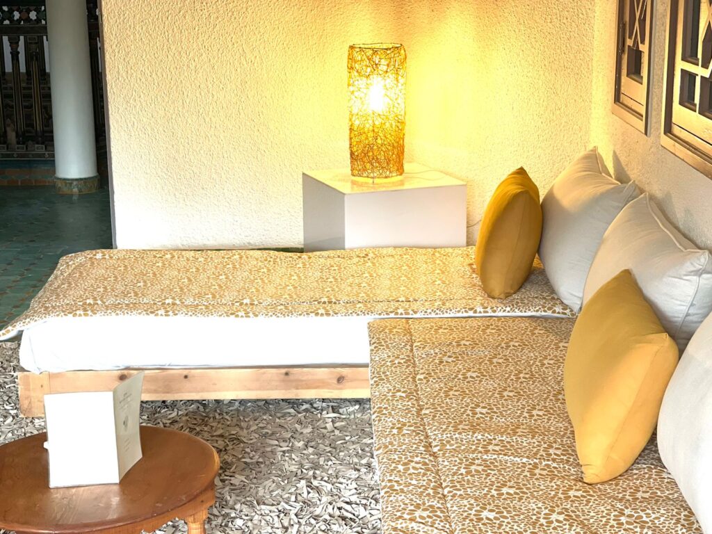 Détail de décoration – chambre supérieure – La Vie en Rose Marrakech
